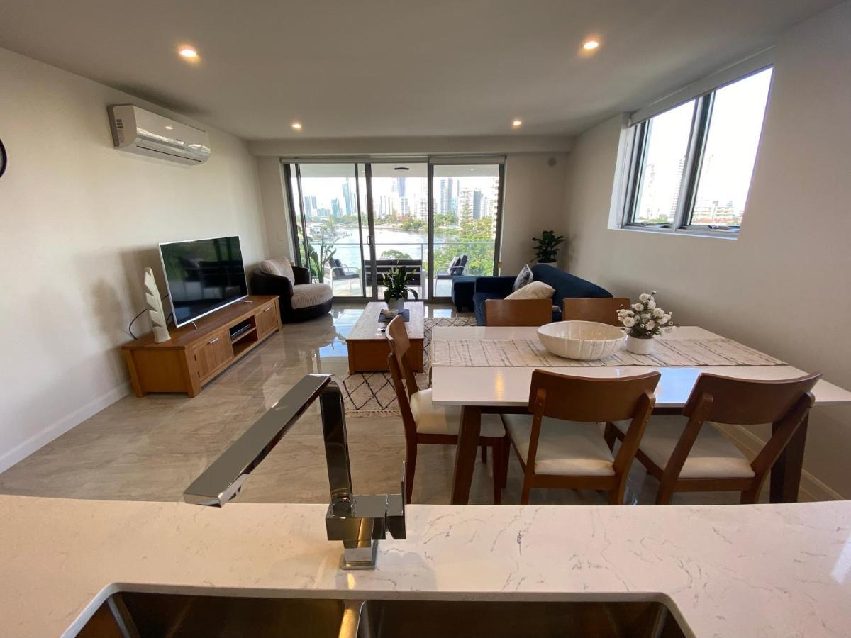 Serenity Surfers Paradise Gold Coast Exterior photo