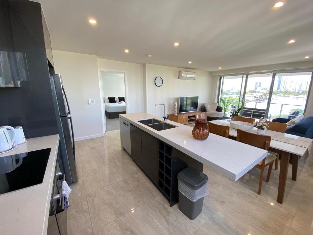 Serenity Surfers Paradise Gold Coast Exterior photo
