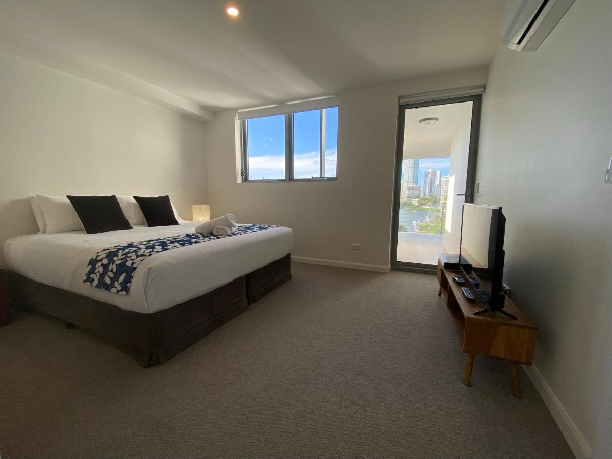 Serenity Surfers Paradise Gold Coast Exterior photo