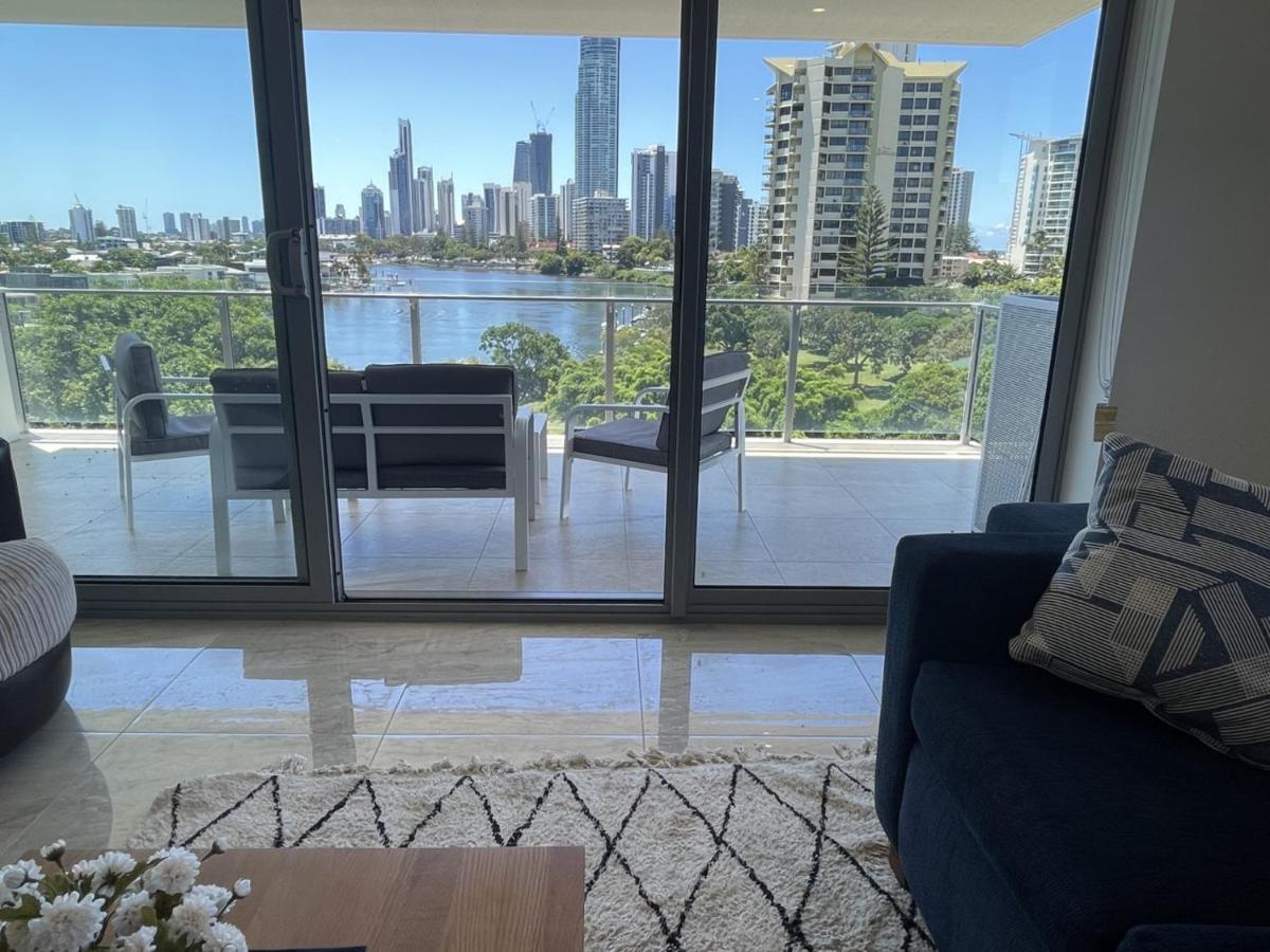 Serenity Surfers Paradise Gold Coast Exterior photo