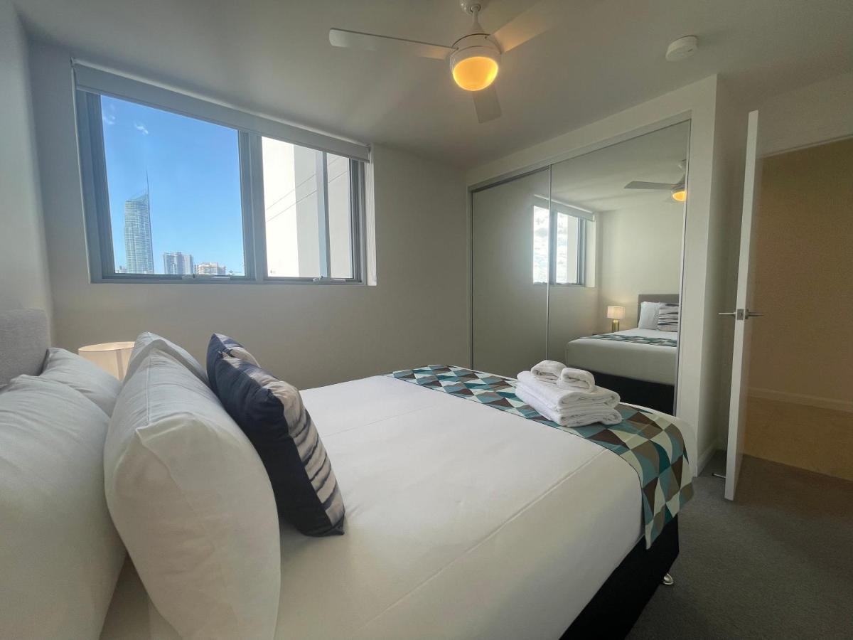 Serenity Surfers Paradise Gold Coast Exterior photo
